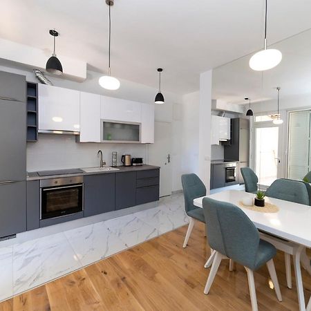 Duffys Apartment Zadar Bagian luar foto