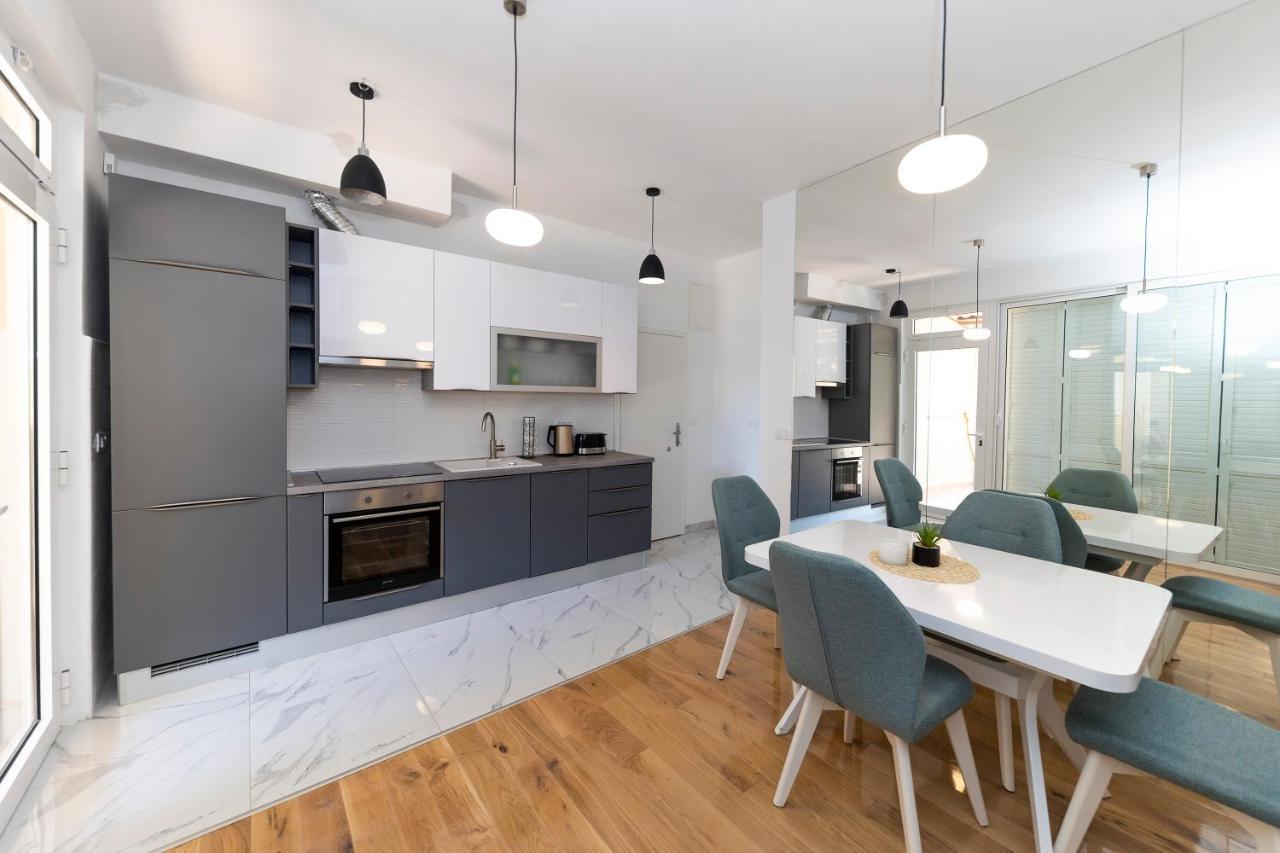Duffys Apartment Zadar Bagian luar foto