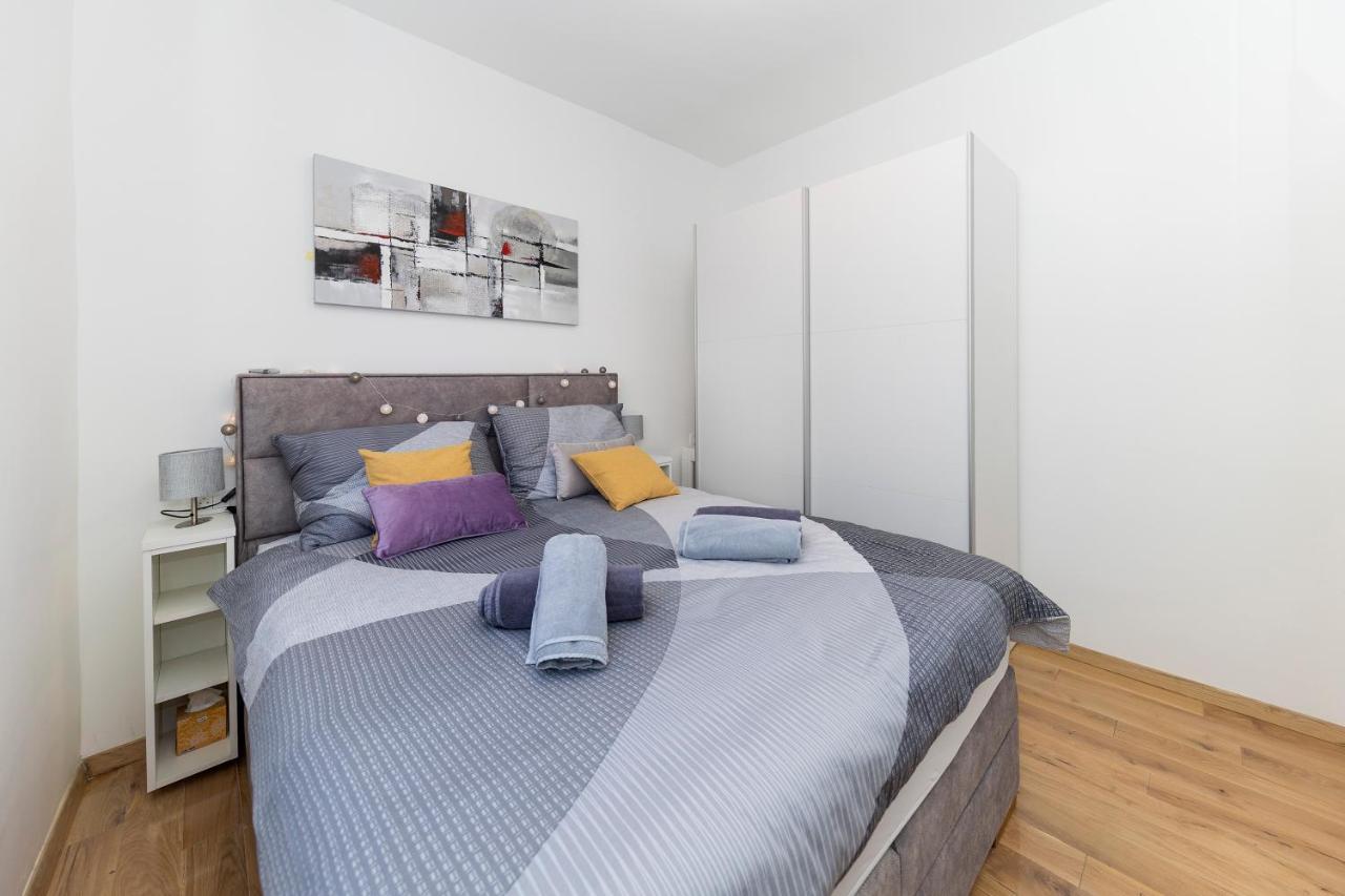 Duffys Apartment Zadar Bagian luar foto