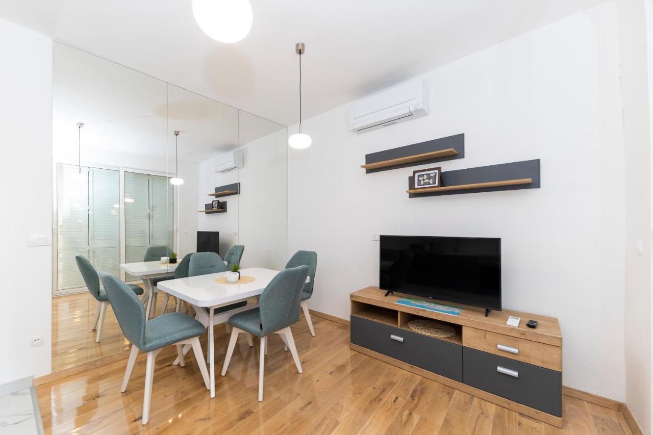 Duffys Apartment Zadar Bagian luar foto